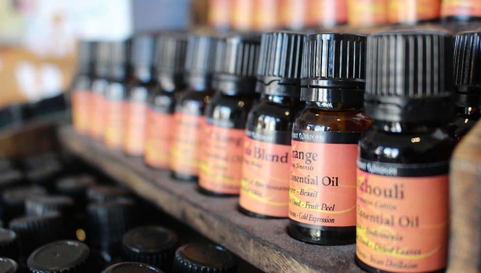 Essential Oils Toxic to Dogs & Cats